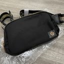 Lululemon Everywhere Belt Bag Photo 2