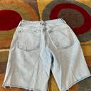 Good American 90’s Bermuda Indigo Light Wash Denim Jean Shorts Distressed Size 2 Photo 2