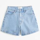 Abercrombie & Fitch Abercrombie Curve Love High Rise Dad Short Photo 2