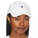 Polo  Ralph Lauren Chino Cap in White & Marlin Blue Photo 1