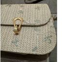 Woven straw floral embroidered saddle bag mini purse Photo 1