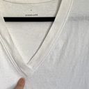 Everlane  The Vintage V-Neck Hemp Tee T-shirt in White Photo 9