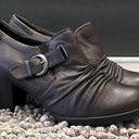 Baretraps  Felisa size 9 brown leather heel booties Photo 0