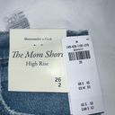 Abercrombie & Fitch Abercrombie The Mom Short High Rise Photo 1