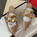 Valentino Garavani Valentino Beige Leather Rockstud-embellishment pointed-toe mules size 7.5 NEW! Photo 11