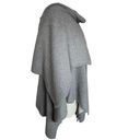 Neiman Marcus  Cashmere Sweater Wrap in Medium Gray Photo 1