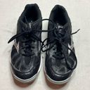 Mizuno  black and silver tennis shoes size 9 Photo 0