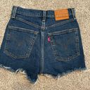 Levi's Ribcage Shorts Photo 1