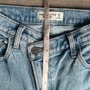 Abercrombie & Fitch  Ultra High Rise 90s Straight Jean criss cross Photo 7