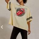 Daydreamer  Rolling Stones Concert  Tee Yellow Fizz arms have been cut off OS Photo 12