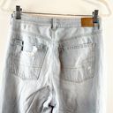 American Eagle  High Rise Distressed Mom Jeans Light Wash Denim 6 Photo 10