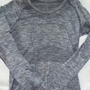 Lululemon Swiftly Tech Long Sleeve Photo 0