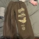 Youngla Joggers Brown Photo 1