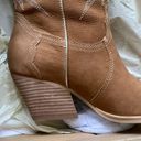 Cute Cowgirl embroidered mid calf boots, size 6 Brown Photo 11