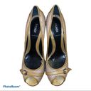 Fendi  Mustard Yellow Patent Leather Perforated Pumps Heels size 38.5 Photo 3