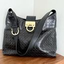 Salvatore Ferragamo black Ganci textured leather shoulder bag Photo 4