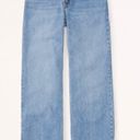 Abercrombie & Fitch  high rise 90s relaxed jeans Photo 0