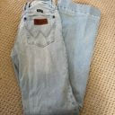 Wrangler Light Wash  Jeans Photo 0