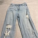 Hollister  Ultra High Rise Distressed Light Wash Dad Jeans Size 25 EUC Photo 2