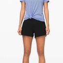 Lululemon  Speed Up Mid-Rise Short 4" in Black Like New Size 8 Photo 4