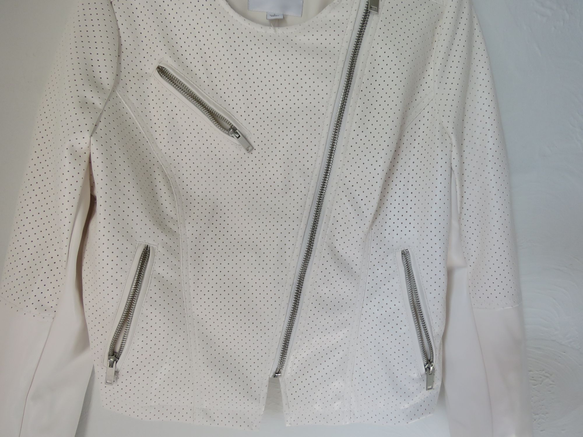 Skinny Girl white faux leather motto jacket Size Large Photo 7