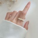 Daisy  Ring size 7+ Photo 1