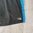 The North Face women L golf/tennis skort grey & blue Photo 1