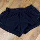 Lululemon Hotty Hot Short 2.5” Photo 0