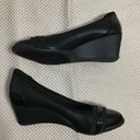 Anne Klein  Womens Black Leather Slip On Round Toe Wedge Heeled Pumps Siz… Photo 5