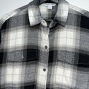 Old Navy  The Boyfriend Flannel Shirt Womens Size M Black Gray Plaid Cotton L/S Photo 2