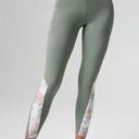 Tuckernuck  sage green and floral print leggings size XS Photo 5