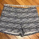 Katherine Barclay Patterned Shorts Tweed Tricolor Casual Dress Shorts Photo 0