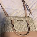 Michael Kors Purse Photo 3