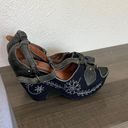 Ariat vista navy floral embroidered t-strap leather wedges 7 Photo 3