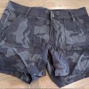 prAna  Olivia short in gravel camo size 10 Photo 2