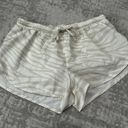 Old Navy Active Shorts Photo 0