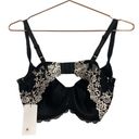 Wacoal  black bra with a white lace accent. Size 38DD Photo 5