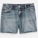 Gap  Mid Rise 5" Denim Shorts with Shadow Pockets Photo 4