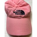 The North Face  ONE SIZE PINK BASEBALL CAP WITH NAVY BLUE LOGO. Photo 5