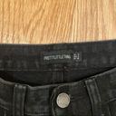 Pretty Little Thing  - Cut Out Seam Detail Straight Leg Jeans Size in Black Photo 6