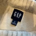 Gap sweater Photo 1