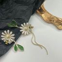 Daisy  leaf bee design cute enamel dangle zinc alloy earrings faux fashion Jewelr Photo 9