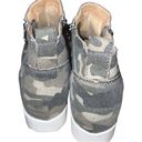 Soda  brand camouflage design side zip sneakers. New! Photo 7