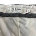 Torrid  Womens Size 12 Cream and Black Striped Hi-Rise Linen Shorts Rolled Cuffs Photo 3