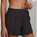 Lululemon - Hotty Hot High-Rise Lined Short 4" size 6.   Black. Photo 0