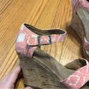 Toms  Women Wedge Sandals Shoes Cork Heel Size 7.5 Coral White cross. Photo 2