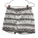 White House | Black Market  5 Inch Shorts size 2 petite. Photo 8