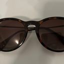 Ray-Ban  Erika Polarized 54mm Photo 2