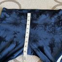 Lou & grey  black blue tie dye Capri leggings Photo 3