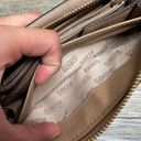 Michael Kors  Jet Set Bi-Fold Leather Wallet Tan Brown Zip Around Photo 6